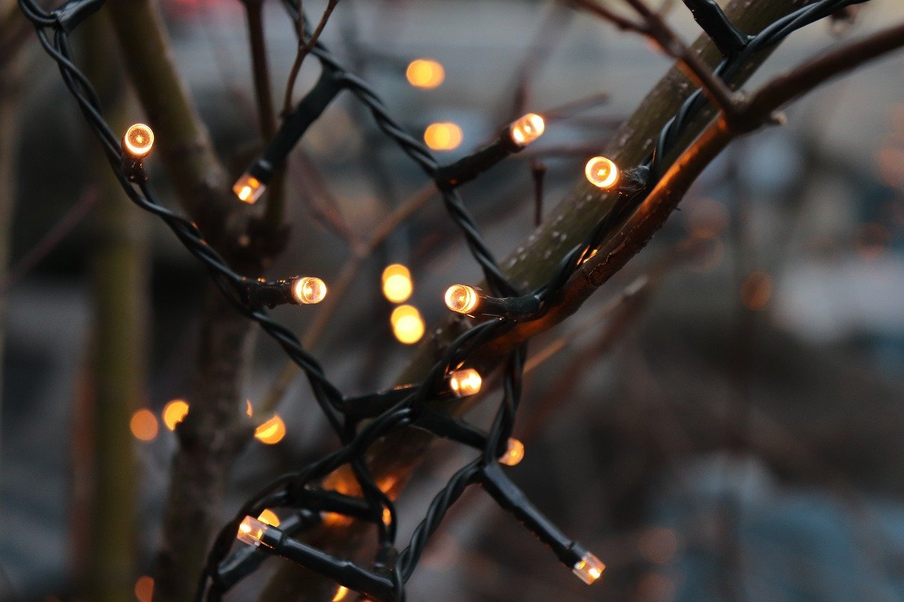 Five Essential Outdoor Lighting Tips - LiquidLEDs™