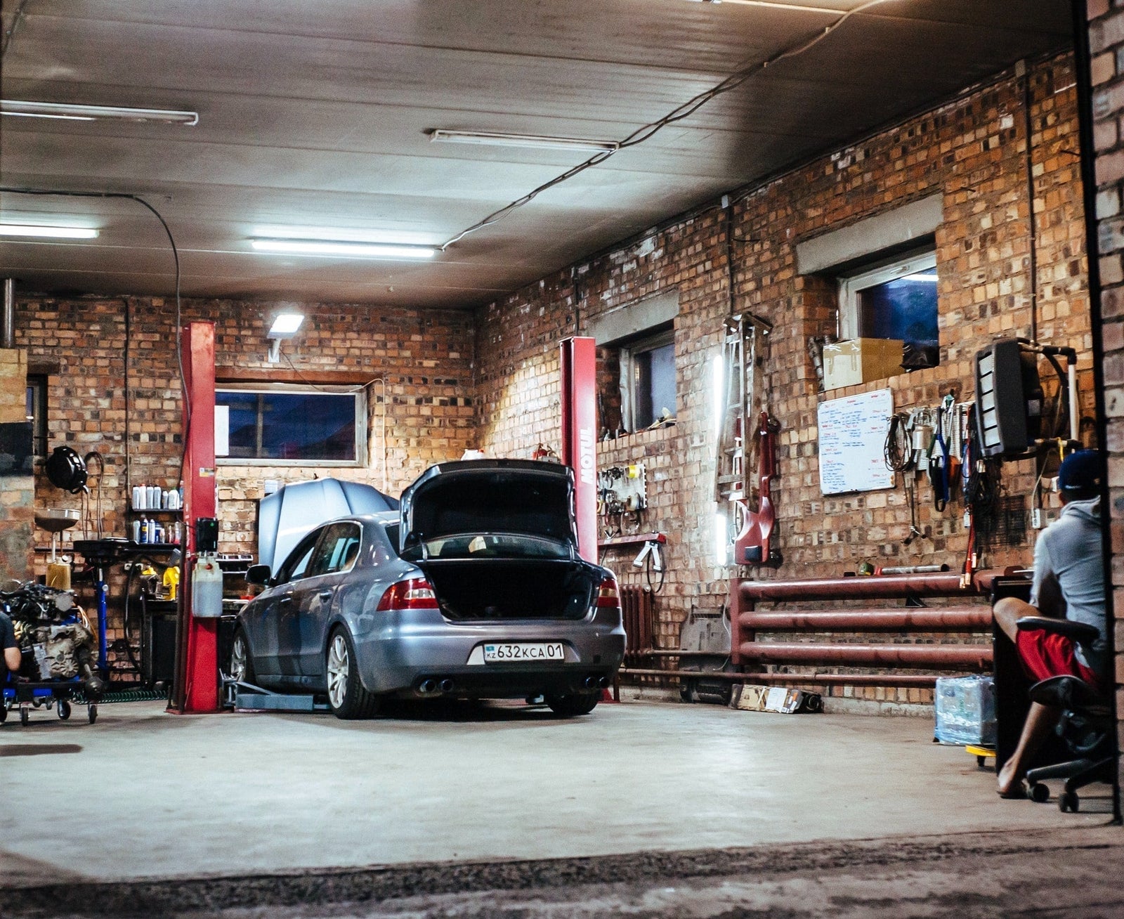 How to Improve Garage Lighting - Dulora