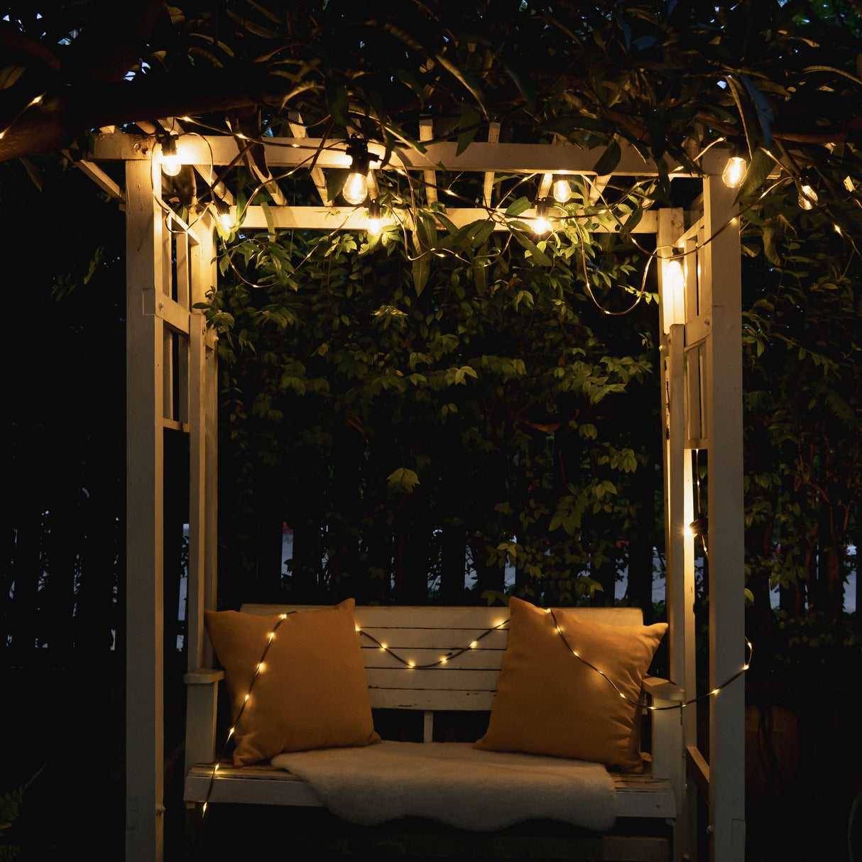 15m Solar Festoon Fairy String Lights with 15 LED Bulbs - LiquidLEDs™ - Festoon String